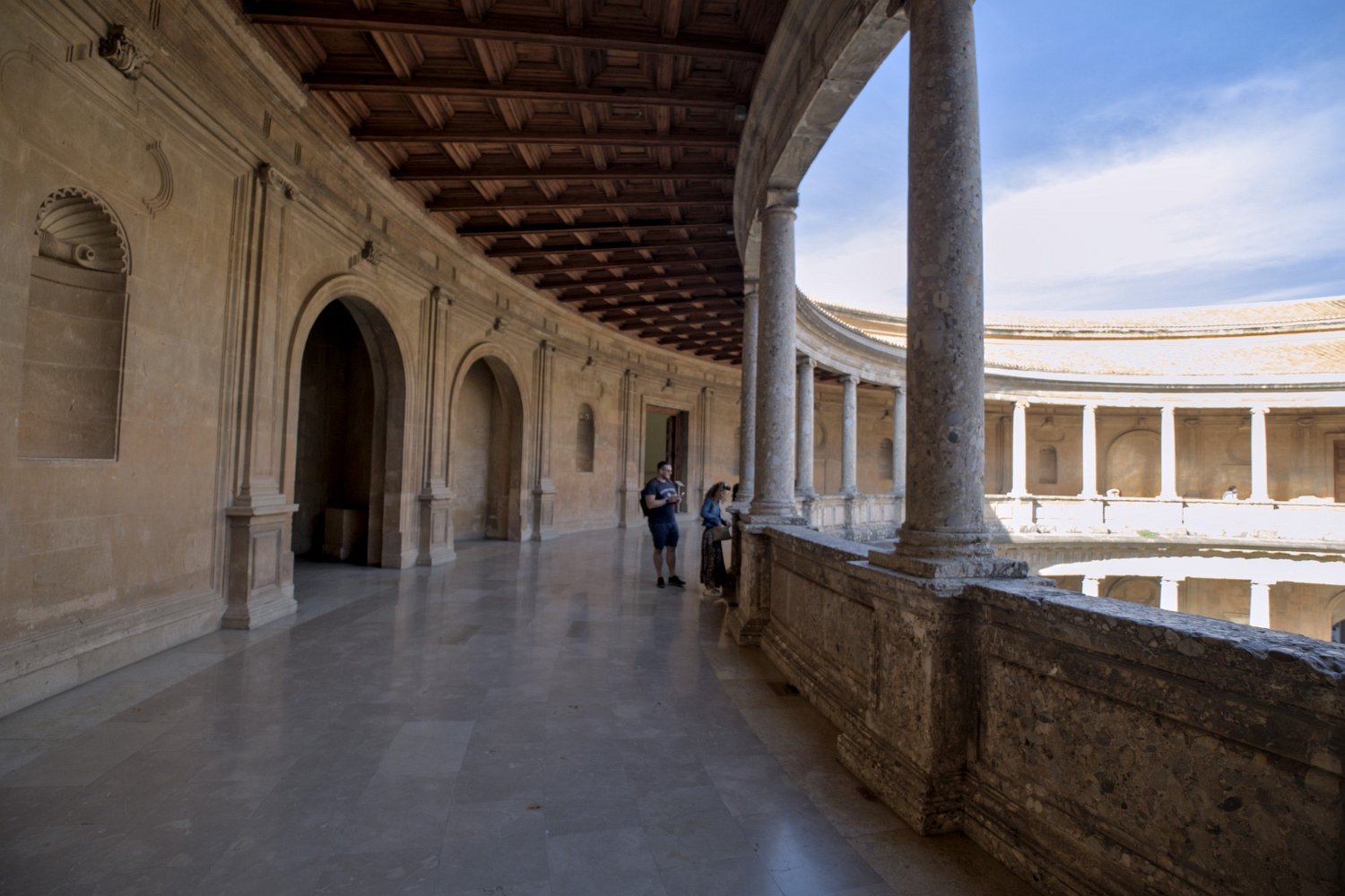 Palais de Charles V - Colonnades